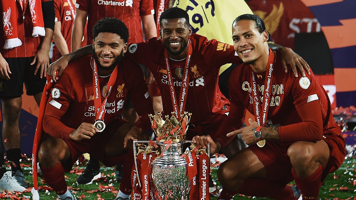 LFC's tweet photo. Gini made his Reds debut 9 years ago 😍🔴 https://t.co/ikFjdeU5nH