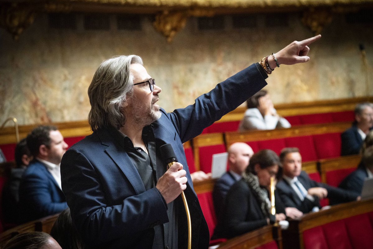 Franc-Tireur (@franctireurmag) on Twitter photo 🔔 <a href="/CaronAymericoff/">Aymeric Caron</a> a décidé de passer l’été à se battre contre #Grok. Preuves à l’appui, l’IA lui a démontré qu’il n’est pas fiable, qu’il flirte avec la haine… et l’a même qualifié de «guignol».
👉🖊
franc-tireur.fr/duel-grok-1-ay… 🔔 <a href="/CaronAymericoff/">Aymeric Caron</a> a décidé de passer l’été à se battre contre #Grok. Preuves à l’appui, l’IA lui a démontré qu’il n’est pas fiable, qu’il flirte avec la haine… et l’a même qualifié de «guignol».
👉🖊
franc-tireur.fr/duel-grok-1-ay…