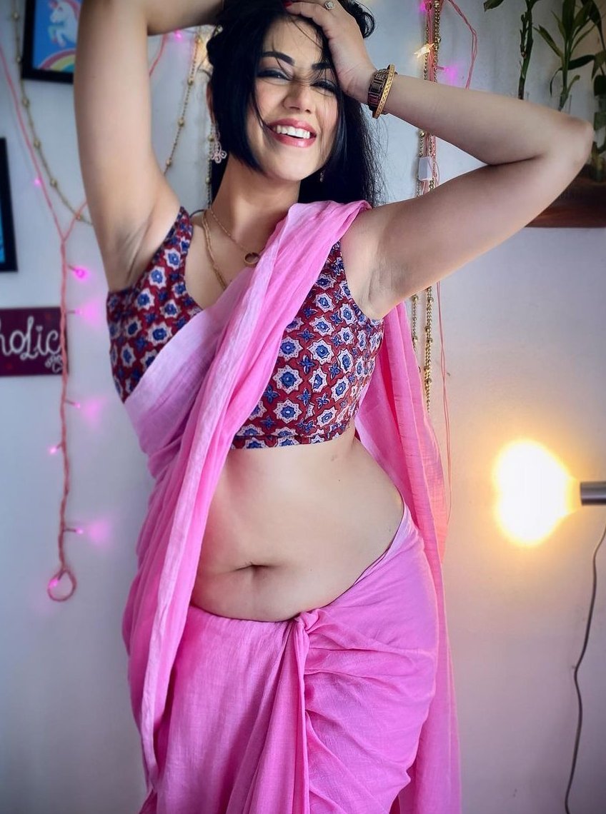 One Lady around you!Chudaniki innocent bildup istadi public mundhu She's one such! Dinni ani sarlu dengina asalu kasi thagatledhu dini arupulu and expression picha mass ga unai uff one of the best puku nenu dengina vatilo mari next week plan chesa lots of surprises <a href="/ModdalaPrem/">prem moddala</a>