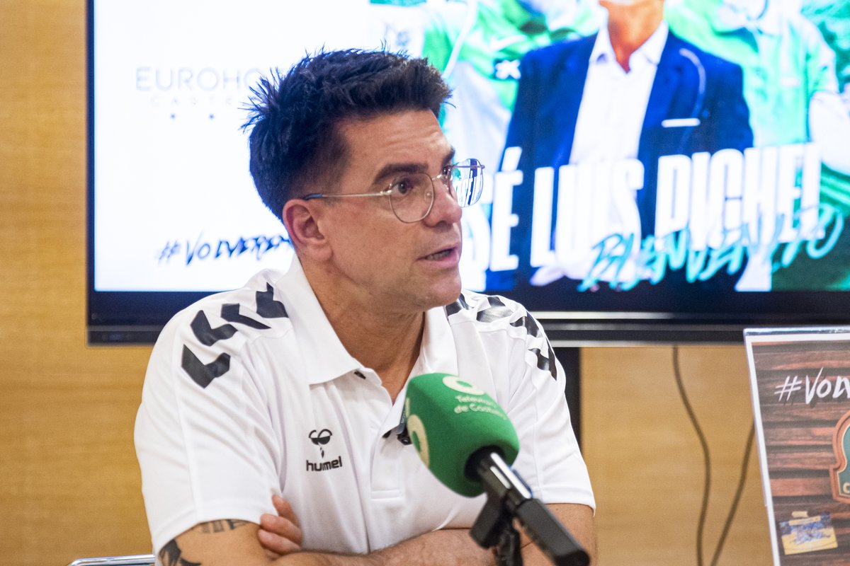 🟢⚪️𝗢𝗙𝗜𝗖𝗜𝗔𝗟 | Definido el staff técnico del Amics Castelló para la temporada 25/26. 

📲acortar.link/3ML0wT

#Volveremos💚