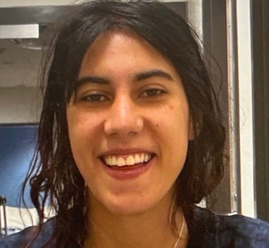 TPSOperations's tweet image. MISSING:
Fran, 19
-last seen Aug 9 in the Dundas St W &amp;amp; Annette St area @TPS11DIV
-5'4", slim build, long straight dark hair, brown eyes
-black jacket, black sports bra, grey sweatpants, purple Crocs, beige bag with a bear on it, may be wearing dark-framed glasses
#GO1699740
^sm
