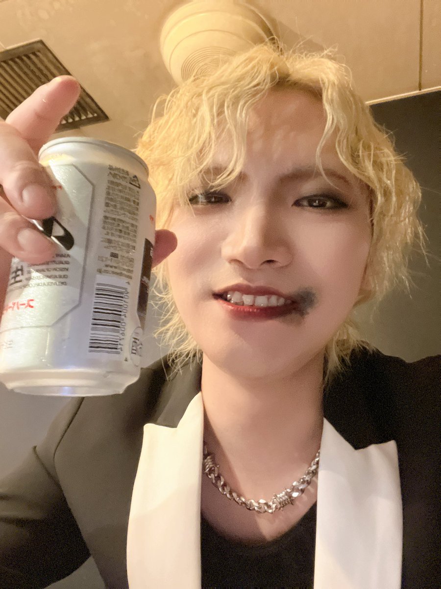 昨日はErrorでSOMAでした
観てくれた方、関わってくださった方々ありがとうございました！
良きライブと良き酒
今日も乾杯！