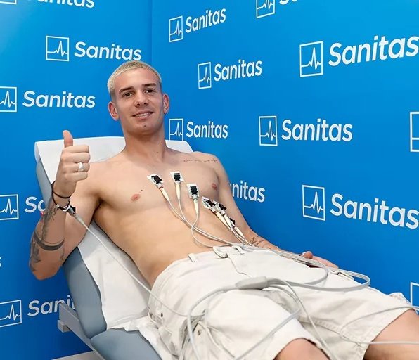 AdriRM33's tweet photo. 🚨 FRANCO MASTANTUONO ya está aquí 😍 https://t.co/zrtrEMWBOY