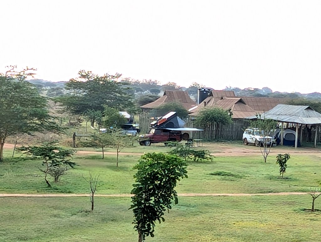 AlphaLandRover's tweet photo. We paid for the place via eCitizen as per KWS rates and listing. However by morning, the powers that be /or the Private developer sent word that we should break camp and leave.
Don't forget we weren't allowed to step on the new grass π€£π€£
#AlphaLandrover #overlandingKenya https://t.co/oXQlwScFqI