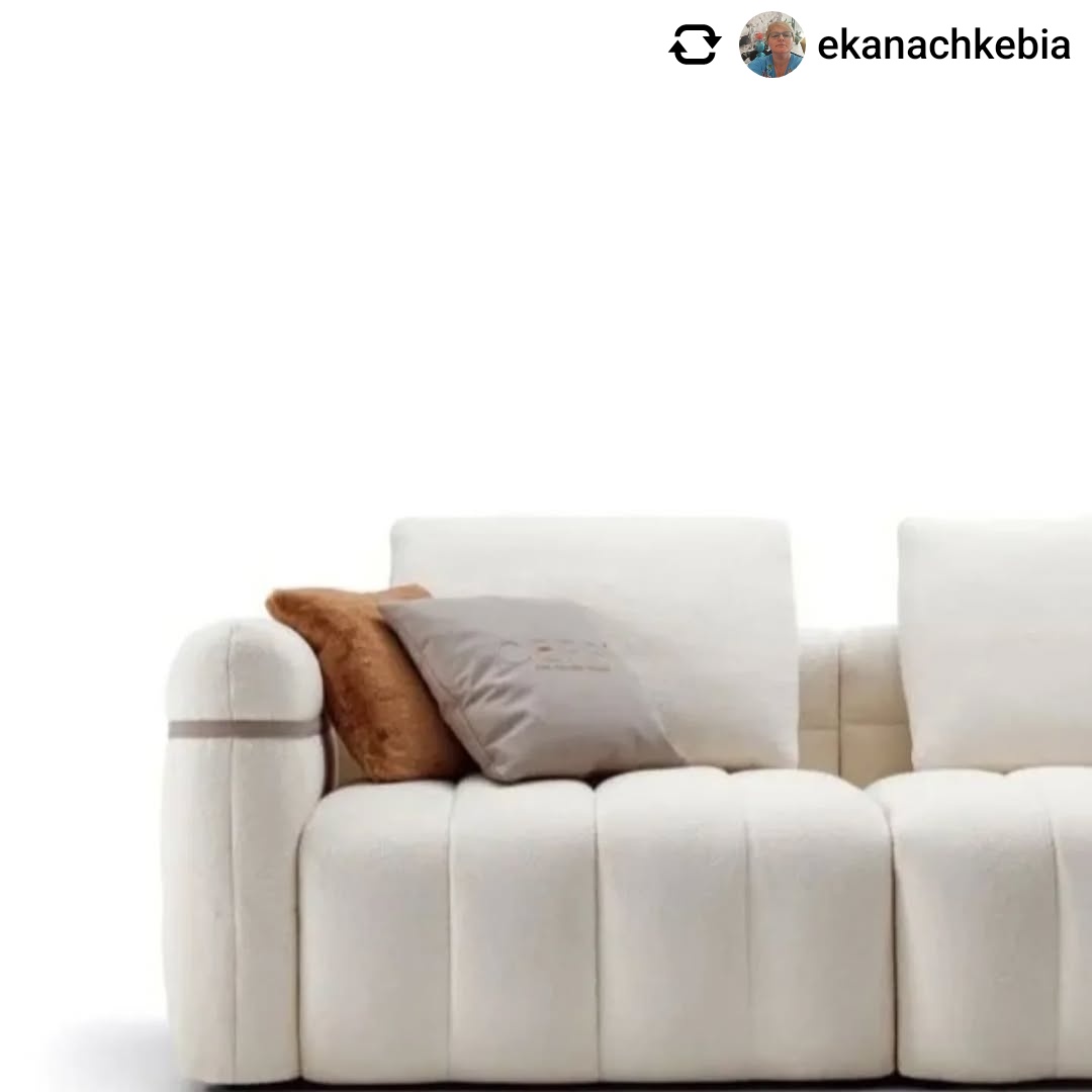 ebg_design's tweet photo. With love YD 🤍 Style
@ervasbasilicogirardi @ceppi_theitaliantouch 

#blog #bloger #designconsultant #designideas #ekanachkebia #ekanachkebiadesigner #designinspiration #designcollage #designcontent #livingroom #divani #lightingdesign #madeinitaly #milanfashionweek #milan https://t.co/S9ONTDlwZz
