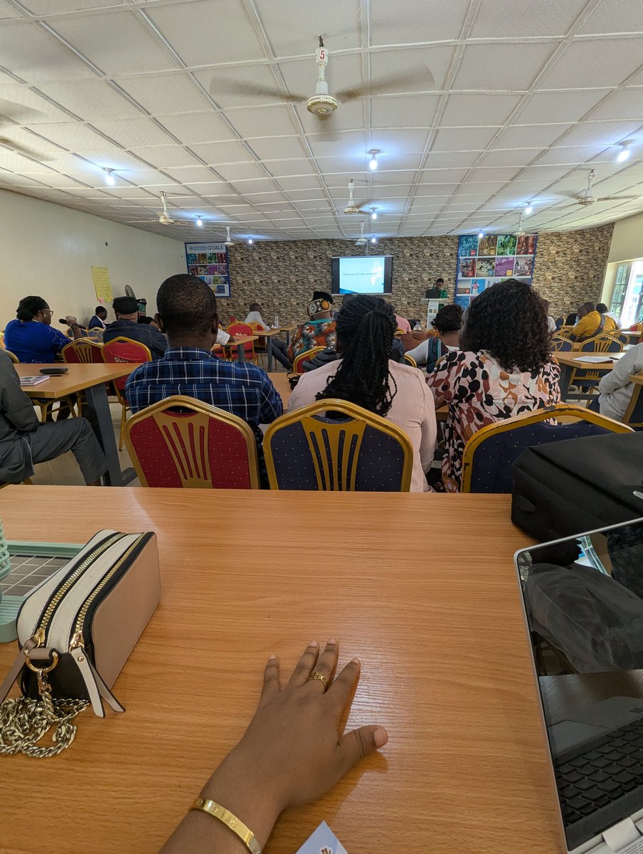 idayatjinadu_'s tweet image. Seminar Thursday 

#PhDing