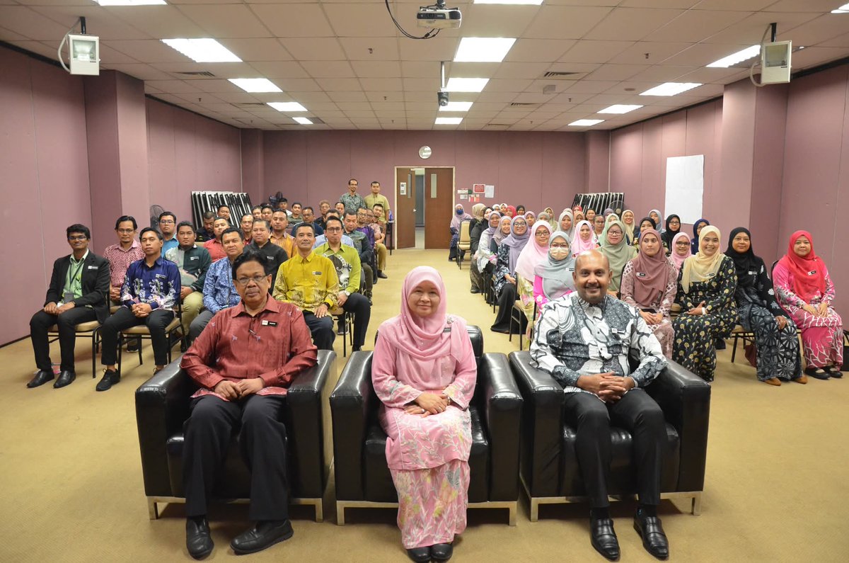 Caw. Perancangan Aset Bersepadu, JKR Malaysia (@jkrcpab) on Twitter photo Program Hari Integriti Cawangan Perancangan Aset Bersepadu Tahun 2025.
Tarikh : 14 Ogos 2025
Tempat : Bilik Latihan BIXA, Menara PJD
<a href="/IPJKR_Official/">JKR Malaysia Rasmi</a>
<a href="/JkrMaria/">Maria Marcus</a>
#MalaysiaMADANI
#IamJKR #KitaJKR #JKRsynergy
#JasaKepadaRakyat Program Hari Integriti Cawangan Perancangan Aset Bersepadu Tahun 2025.
Tarikh : 14 Ogos 2025
Tempat : Bilik Latihan BIXA, Menara PJD
<a href="/IPJKR_Official/">JKR Malaysia Rasmi</a>
<a href="/JkrMaria/">Maria Marcus</a>
#MalaysiaMADANI
#IamJKR #KitaJKR #JKRsynergy
#JasaKepadaRakyat