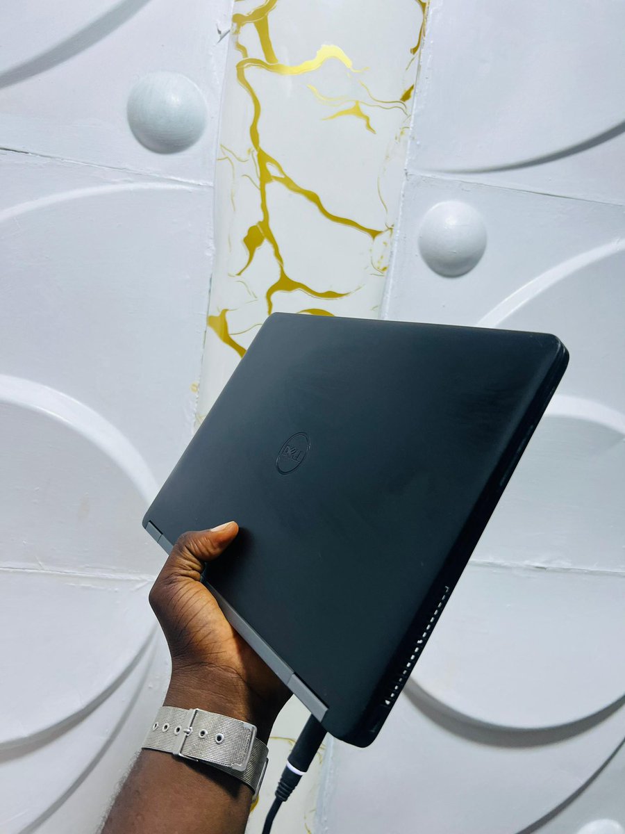 ejike_miguel's tweet image. Brand/Model: Dell Latitude E7270
Processor: Intel Core i5-6300U @2.40GHz
Memory Type: 8GB DDR4
Storage Type: 256GB SSD
Backlit 💡 Keyboard ⌨️: Yes ✅
Price : 230k