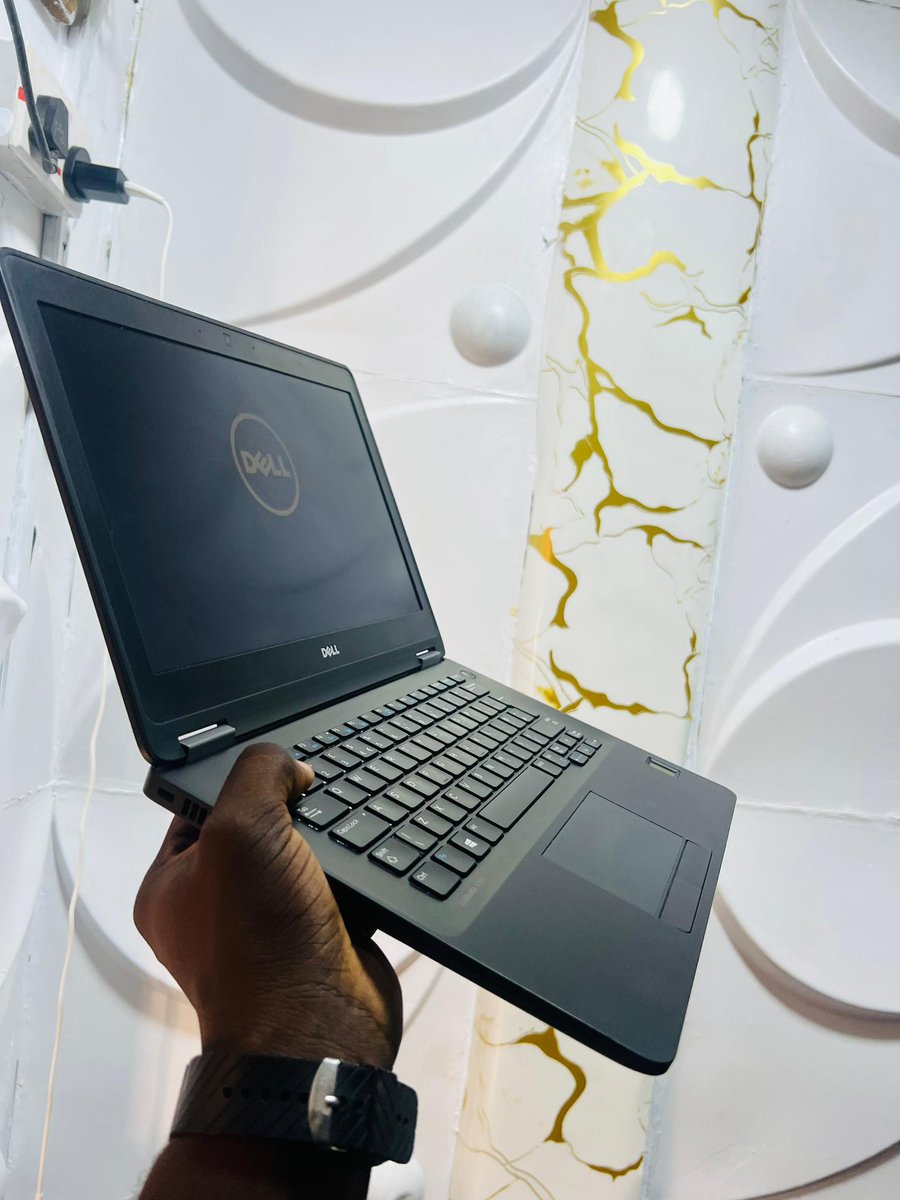 ejike_miguel's tweet image. Brand/Model: Dell Latitude E7270
Processor: Intel Core i5-6300U @2.40GHz
Memory Type: 8GB DDR4
Storage Type: 256GB SSD
Backlit 💡 Keyboard ⌨️: Yes ✅
Price : 230k