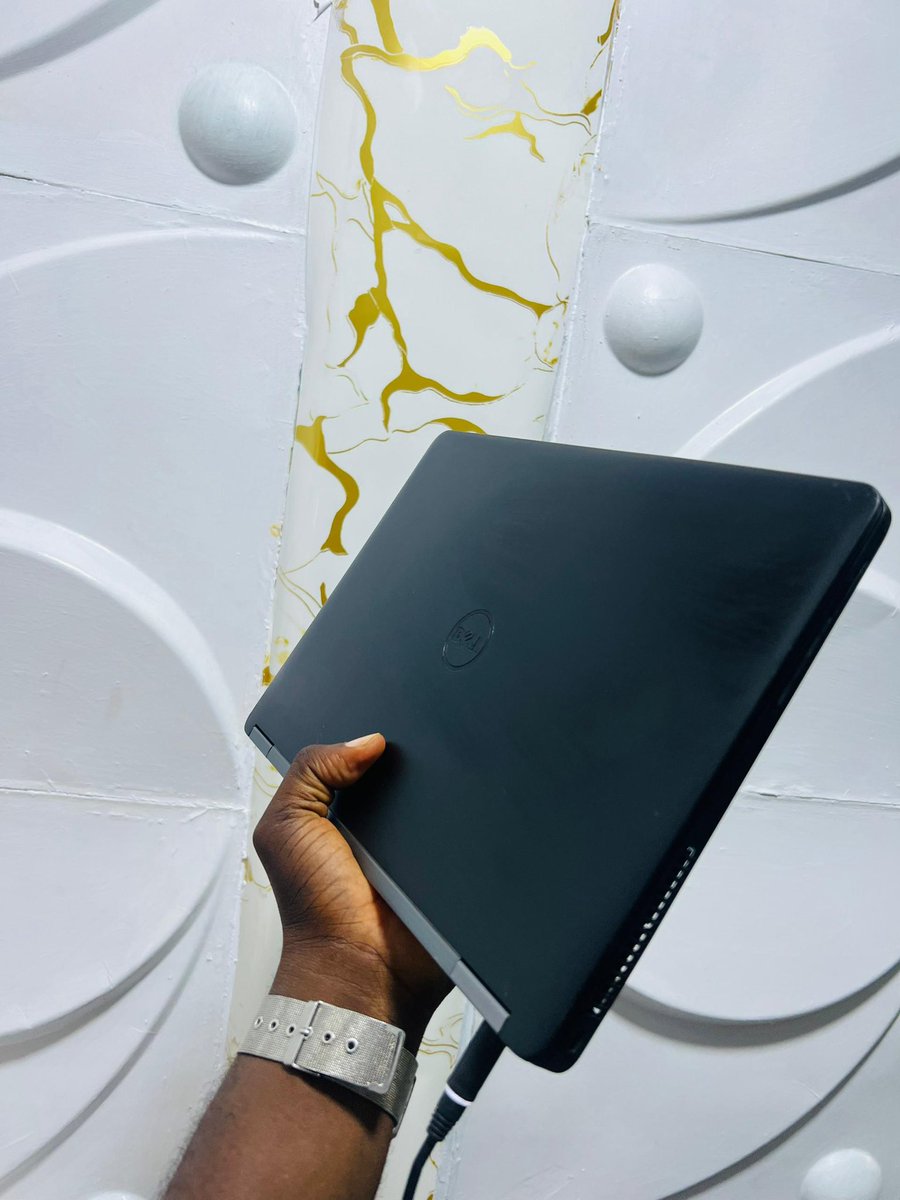 ejike_miguel's tweet image. Brand/Model: Dell Latitude E7270
Processor: Intel Core i5-6300U @2.40GHz
Memory Type: 8GB DDR4
Storage Type: 256GB SSD
Backlit 💡 Keyboard ⌨️: Yes ✅
Price : 230k