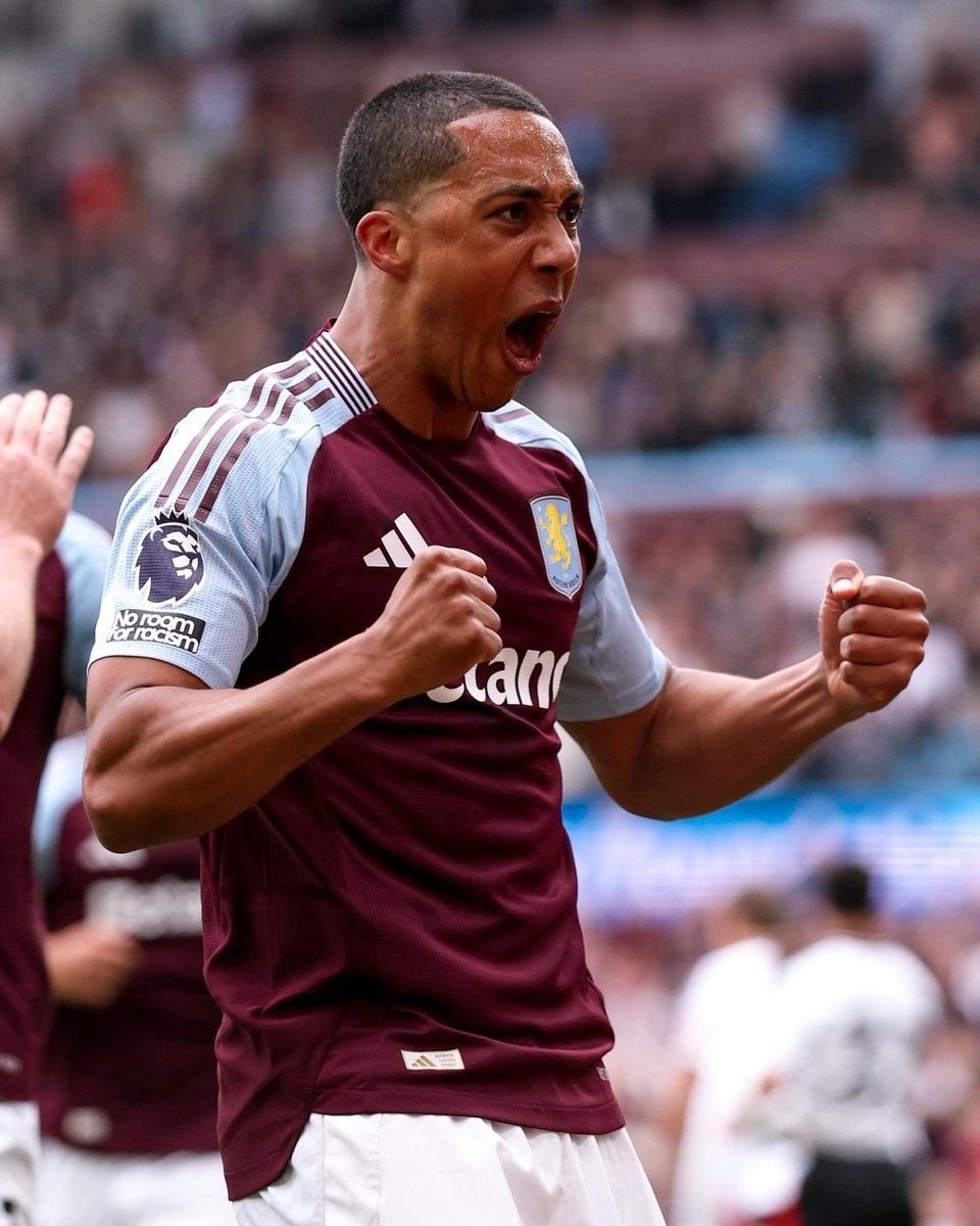 🚨🚨 Tielemans Külliyen Yalan!!!

Hiçbir menajer önerisi ve ya görüşme yok oyuncu Aston Villa’nın önemli bir parçası 2 yıllık bir sözleşmesi var eğer transfer edilicekse beklenen bonservis minimum 20m£