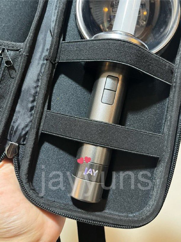 jayyuns's tweet photo. wts lfb ph

enhypen lightstick engenebong case - ₱ 800

jay deco ring - ₱ 300

both from weverse shop, ordered in 2021

LIGHTSTICK NOT INCLUDED

dm for inquiries https://t.co/WQ03zYGUYU