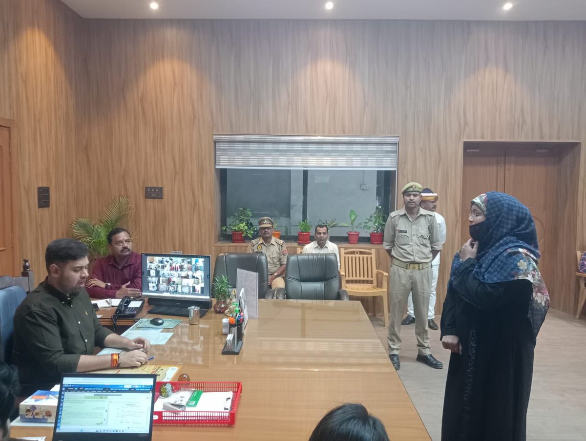 dmhardoi's tweet photo. आज कलेक्ट्रेट कक्ष में जन सुनवाई के दौरान प्राप्त 54 शिकायतें प्राप्त हुईं जिनके त्वरित व गुणवत्तापूर्ण निस्तारण के संबंध में संबंधित अधिकारियों को निर्देशित किया गया।
@CMOfficeUP 
@InfoDeptUP 
@UPGovt https://t.co/SBsrTeiLFY