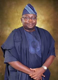 seyiamala's tweet photo. New Mansion Allegation: Retract Your False Publication or Face Legal Action – Adelabu Warns Sahara Reporters …Says property was completed before ministerial appointment https://t.co/GiC68FIxi5