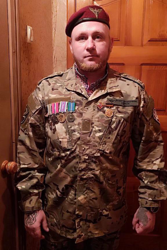 One year brother😭😭
Exactly one year since you gave your life for peace and freedom 🫡
Brother this is a heavy loss for me 😭😭
Everyone who sees this post 
make a donation today 
in honor of Harutyuk 
for a ground drone robot 🫡
Thank you to everyone who didn't pass by 🙏🙏🙏🙏