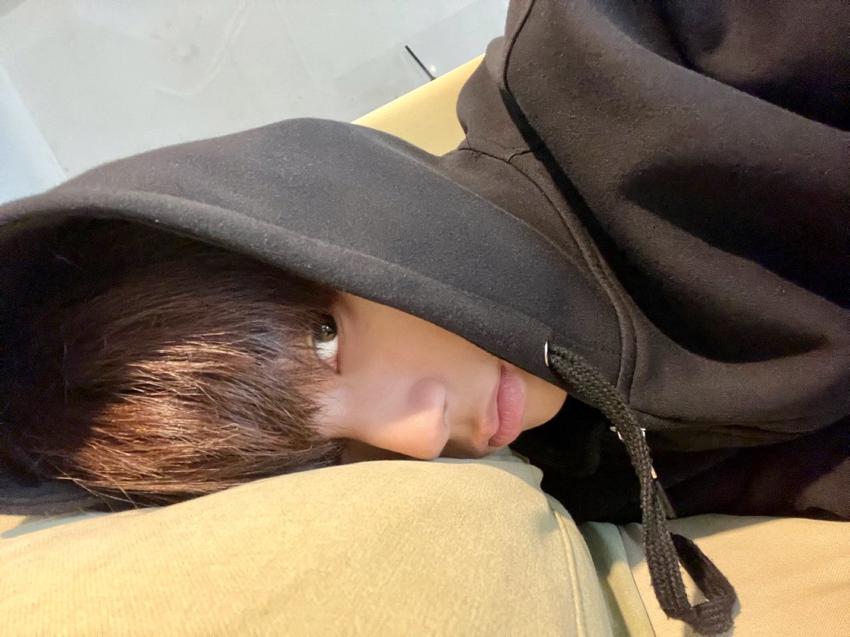 thewind_twt's tweet photo. [#최한빈] 위즈 보고싶어서 기절🥺 https://t.co/TFrbgcH8KY