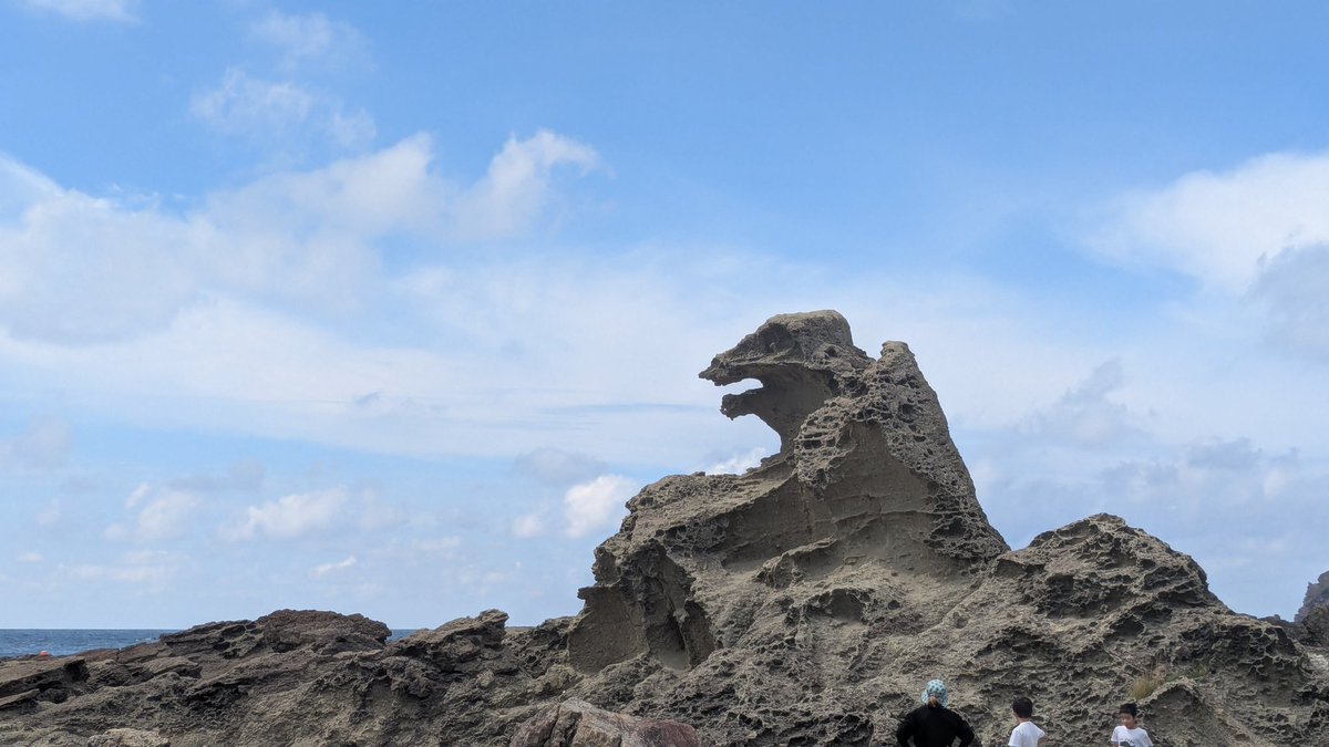 kuronagimaruru's tweet photo. 鳥海山のあは男鹿半島を走ってきました。なまはげの地なんですね。
とにかく疲れた😖
🍺飲んで寝る😴 https://t.co/HRNMJNpNMU