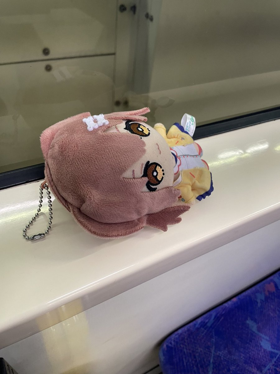 importanthobby's tweet photo. 東京モノレールの5号車に犬神ころねのぬいぐるみの落とし物です
心当たりのある人モノレールの係に預けておきますね
気づいていただけたら幸いです https://t.co/F9OndslRry