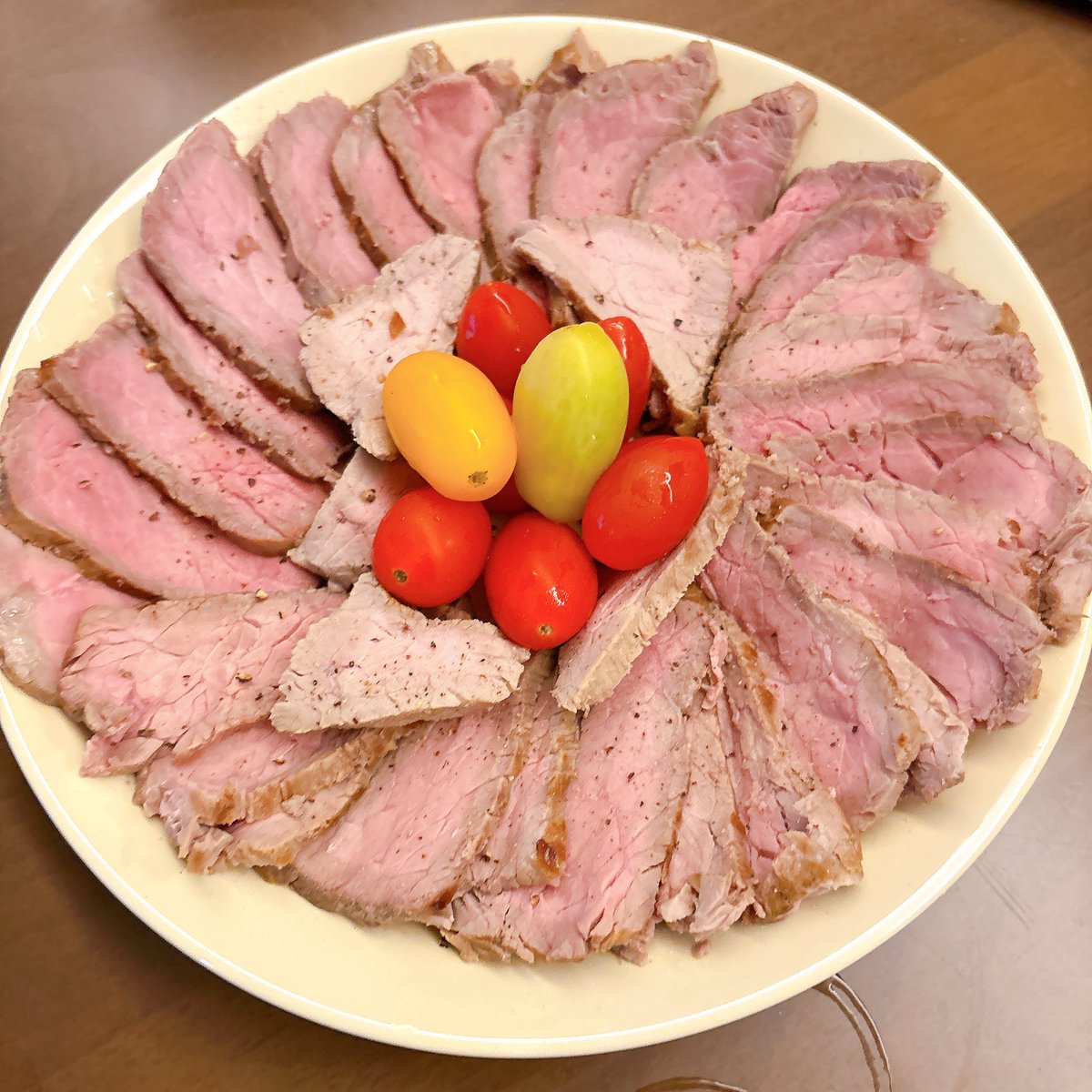 0930Messiah's tweet photo. 盆休みなので、時間のかかることをする
低温調理器で作った方が美味いな https://t.co/ECHuo3cRTq
