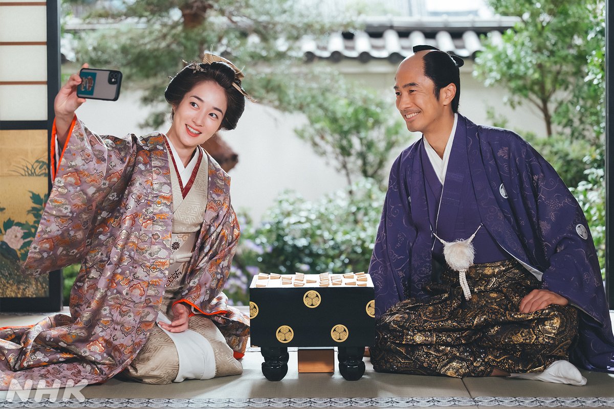 berabou_nhk's tweet image. 将軍家治と知保の方、将棋盤を挟んで😊

ドラマを見返す👇
plus.nhk.jp/watch/st/g1_20…

#大河べらぼう
#高梨臨  #眞島秀和
