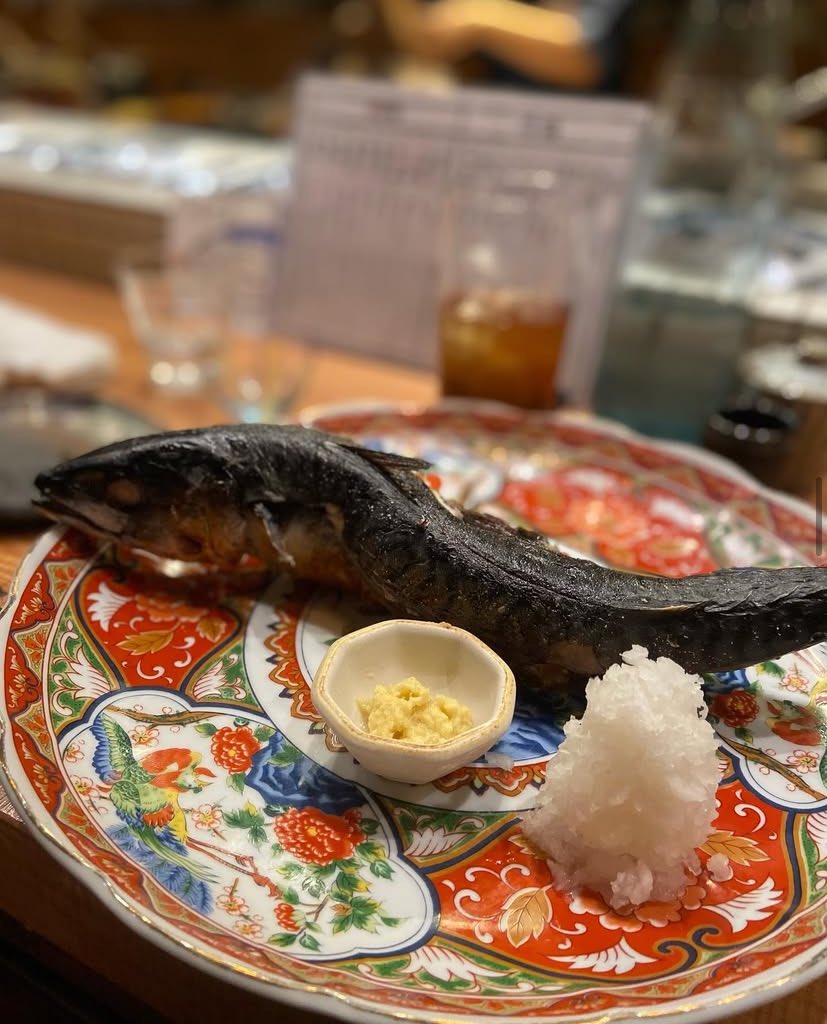 kanpaikiyanon's tweet photo. 【立川/燗アガリ】
一本まるごとのお魚…迫力やばすぎ🐟🔥
どんこしいたけも季節野菜も絶品！
玉ねぎは甘トロ、お魚は脂のり最高🥹

お米はミニ土鍋で席まで＆産地説明も丁寧💓
これで飲み放題付き6000円は安すぎ！
立川で迷ったらここ一択！
絶対後悔しない🔥

 #立川グルメ #居酒屋 #東京居酒屋 https://t.co/0emhwjCJyN