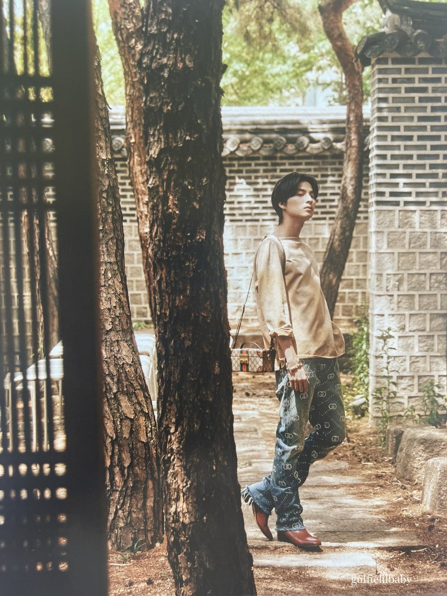 aa_BBGulF's tweet photo. ชอบไวป์นี้ 
#GulfBAGucci @Gucci #Gucci #Gulfkanawut #กลัฟคณาวุฒิ @gulfkanawut  #GucciPreFall2025 https://t.co/3NGVb80bhE
