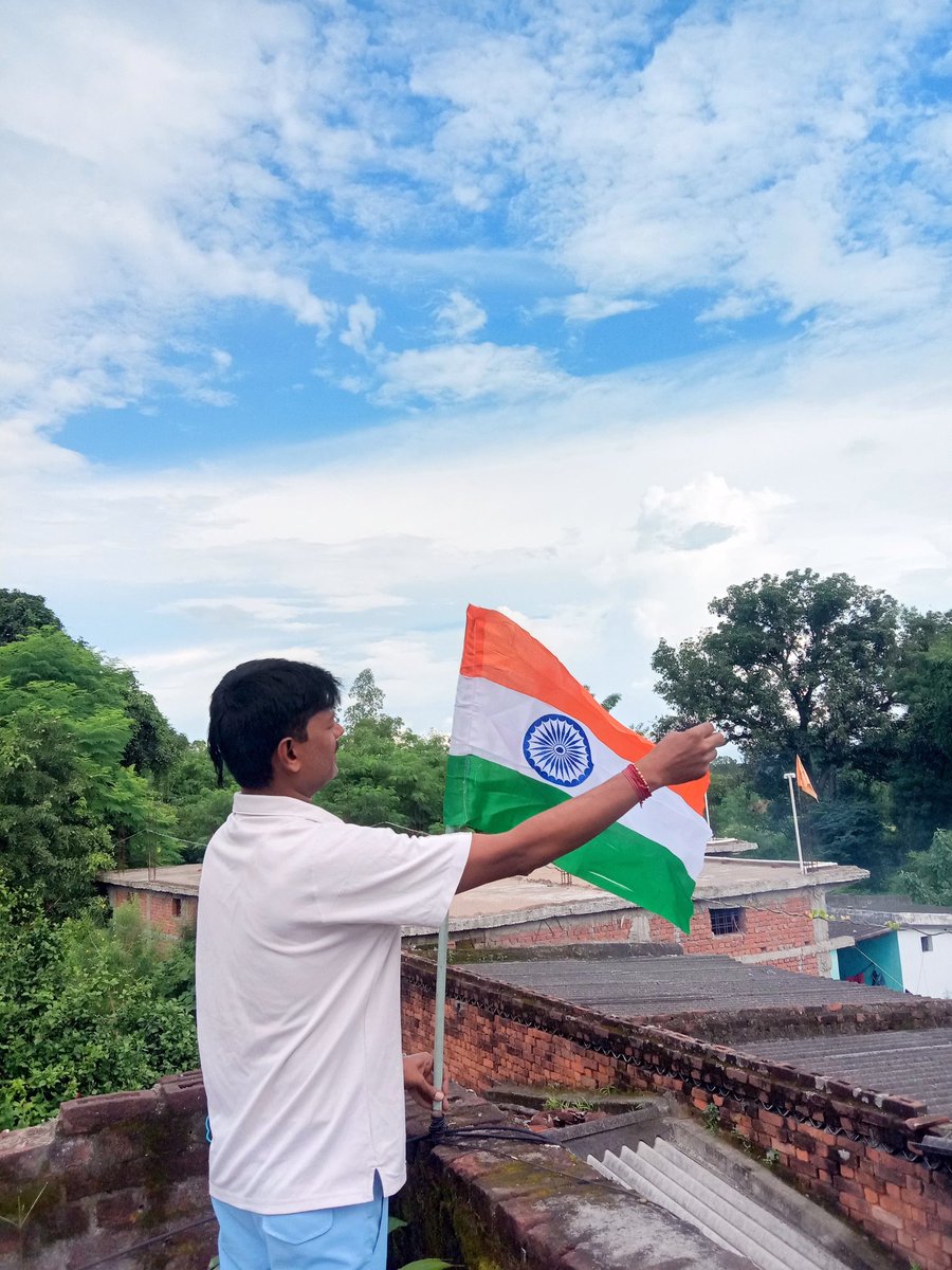 SachinBJP4MP's tweet photo. मेरी शान तिरंगा https://t.co/u2T7KS2Qfy