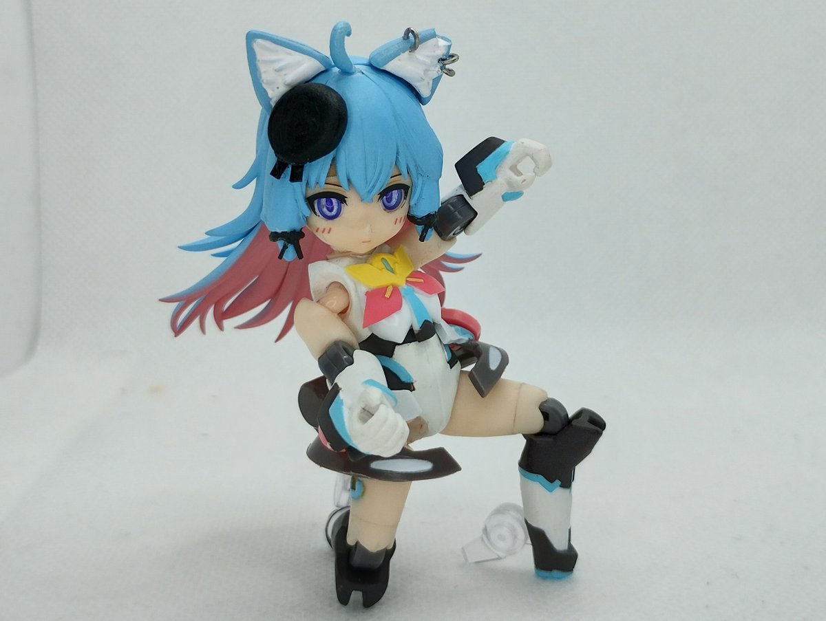 sera1390's tweet photo. さあDTAタグでも投稿するやで

超オタク兼業雑談Vtuber、大噛がるる(@Ookami_Garuru)さんをイメージしたDTA(の頭)Ver0.9くらいがとりあえず完成

本物より凛々しい？本物より盛ってる？…いや…ちょっ…とよくわからないなぁ…？

#デスクトップアーミー https://t.co/pZPO3Ipuyt