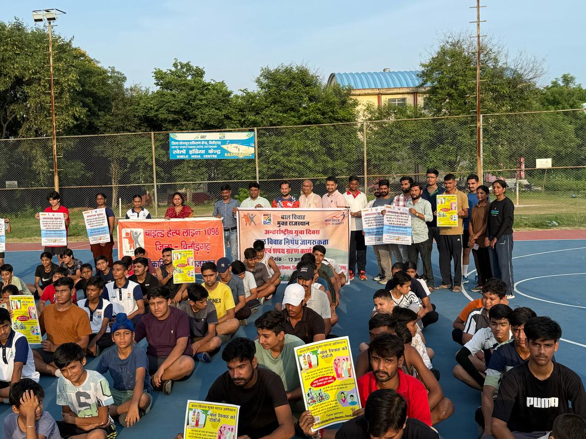 DCRRaj_Official's tweet photo. Thousands of children and young people across Rajasthan marked the International Youth Day (August 12) by pledging against child marriage and echoed a unified message- Bal Vivah Mukt Rajasthan.
#RajasthanForEveryChild #BalVivahMuktRajasthan #StopChildMarriage #1098Childline https://t.co/FLCyqqZKXy