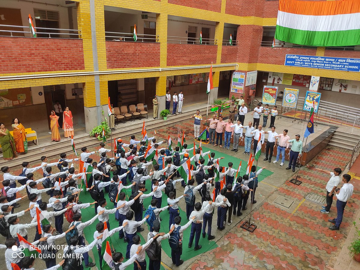 GbssMv's tweet photo. @gbsss_395212 
GBSSS KG MV-3 (ID: 1002263) 
Our school celebrated the 79th Independence Day with patriotism, flag hoisting and cultural performances. Students pledged to serve the nation with dedication and pride. 
@Dir_Education 
@geeta_jugr96627 https://t.co/ZJ2mwLxJE5