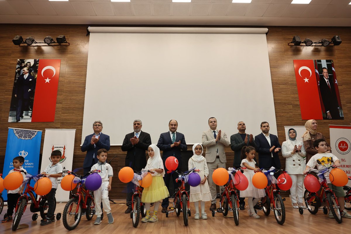 urfadegisim63's tweet image. Şanlıurfa’da 700 Kur’an Kursu öğrencisine bisiklet dağıtıldı! 

urfadegisim.com/sanliurfada-70… 

#şanlıurfa #kurankursu #öğrenci #bisiklet #dağıtım @sanliurfabld