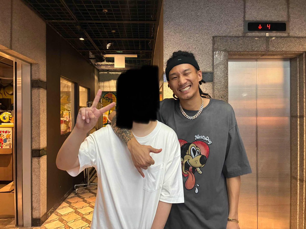 setsuna_vl's tweet photo. アメ村でMY君と会えました!!
#nastydog https://t.co/8srpfKJNgr