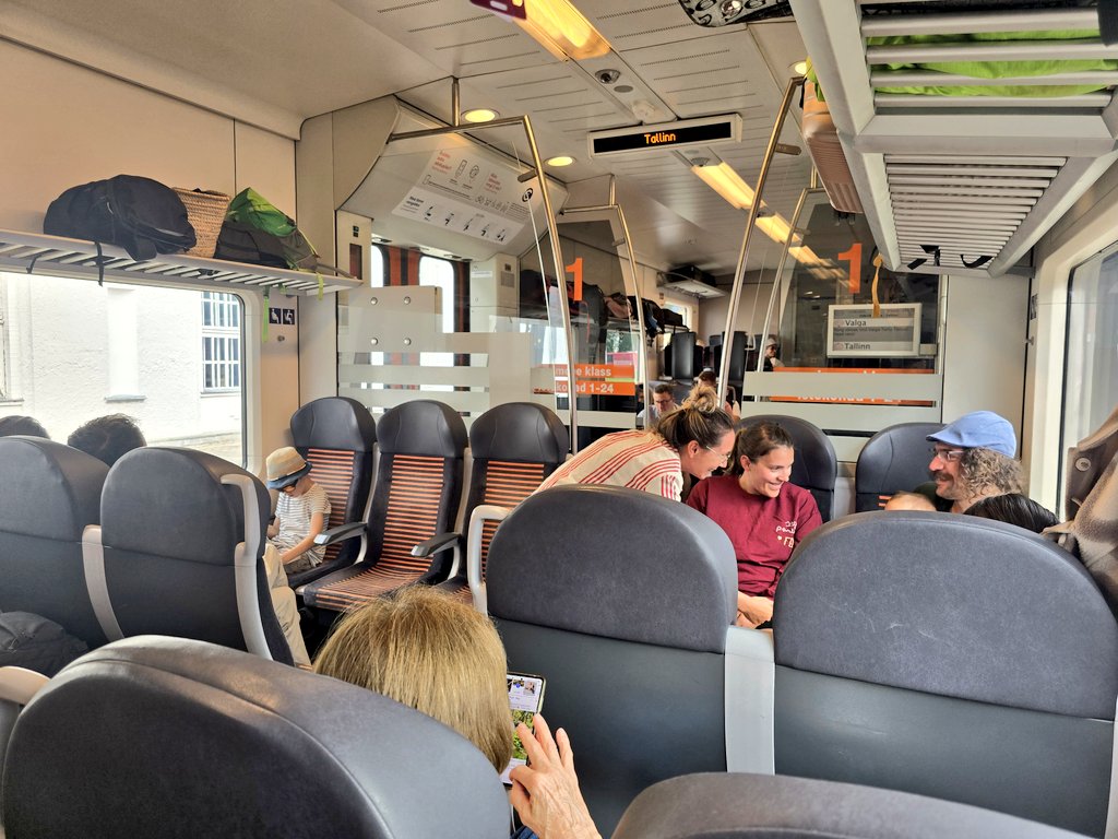 nonstopeurotrip's tweet photo. Arrived in #Valga ๐ช๐ช where we have to change to this Elron 4-car FLIRT, the last train of the trip, 4 hours to #Tallinn ๐ช๐ช I could have got a late ferry over to #Helsinki ๐ซ๐ฎ tonight but thought I'd stay over in one of my favourite #EU capitals ๐๐ค #PL2FI #NonstopEurotrip https://t.co/5qtZWXaTKv