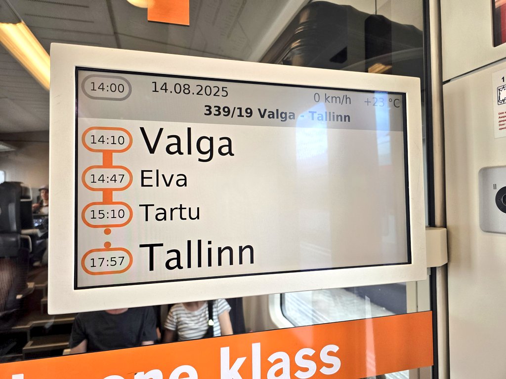 nonstopeurotrip's tweet photo. Arrived in #Valga ๐ช๐ช where we have to change to this Elron 4-car FLIRT, the last train of the trip, 4 hours to #Tallinn ๐ช๐ช I could have got a late ferry over to #Helsinki ๐ซ๐ฎ tonight but thought I'd stay over in one of my favourite #EU capitals ๐๐ค #PL2FI #NonstopEurotrip https://t.co/5qtZWXaTKv