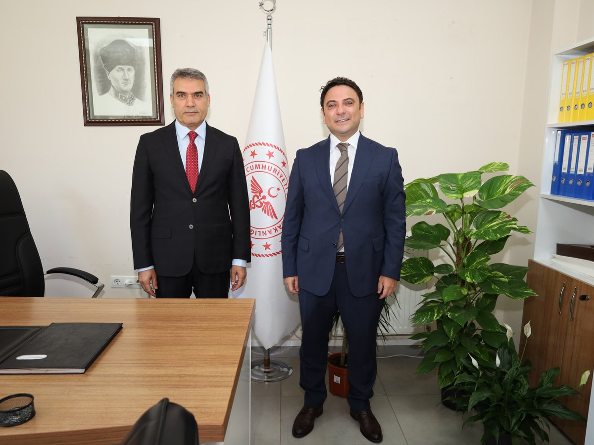Kaymakamımız Dr. Muhammed Serkan ŞAHİN, ilçemize yeni atanan İlçe Sağlık Müdürü Dr. Salih TAVUR’u makamında ziyaret ederek hayırlı olsun temennisinde bulundu ve yeni görevinde başarılar diledi.

<a href="/mserkansahin/">Dr. Muhammed Serkan SAHIN</a>
#HaliliyeKaymakamlığı 
#Şanlıurfa 
 #İlçeSağlıkMüdürlüğü 
#Ziyaret