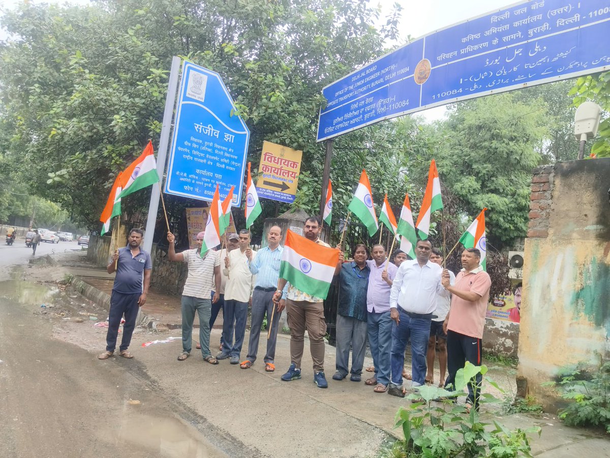 DEOOldDelhi's tweet photo. Tiranga yatra organized at Assembly constituencies of District central .................📷
#HarGharTiranga2025
#79independenceday
@CeodelhiOffice 
@ECISVEEP https://t.co/gEmZlmOOsX