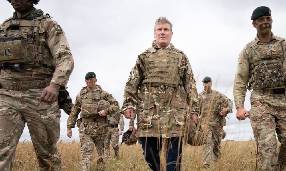 🇬🇧🇺🇦 İngiltere, Ukrayna'ya 30 bin asker gönderme planını rafa kaldırdı

📌 Londra, bunun yerine hava güvenliği ve mayın temizlemeyi içeren yeni bir teklif sundu

📌 Avrupa'daki bazı ülkeler planı riskli buldu

Detaylar🔗harici.com.tr/ingiltere-ukra…