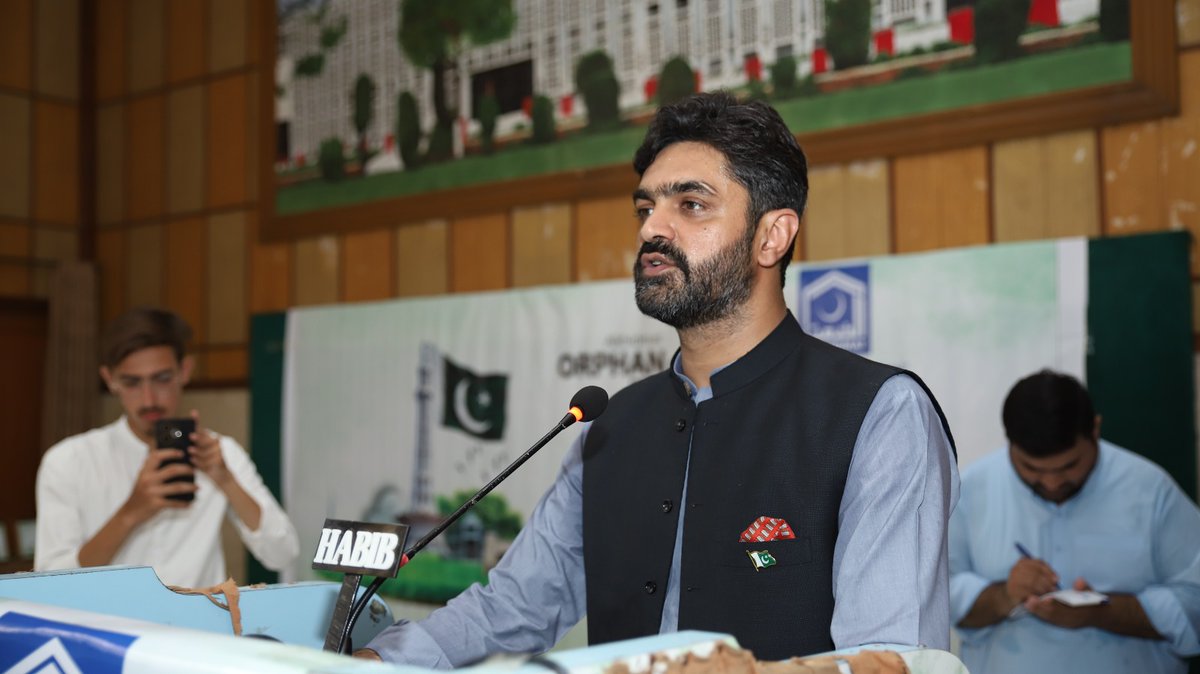 AlkhidmatPesh's tweet photo. تقریب میں ڈپٹی کمشنر پشاور کیپٹن ر سرمد سلیم، افغان کونسل جنرل حافظ محب اللہ، الخدمت کے صوبائی صدر خالد وقاص،، سابق صوبائی صدر الخدمت ڈاکٹر محمد اقبال خلیل، ضلعی سرپرست الخدمت بحر اللہ خان ایڈووکیٹ، ضلعی صدر ارباب عبدالحیسب اور دیگر سماجی و سیاسی شخصیات نے شرکت کی۔ https://t.co/3pu8dyL6Mw