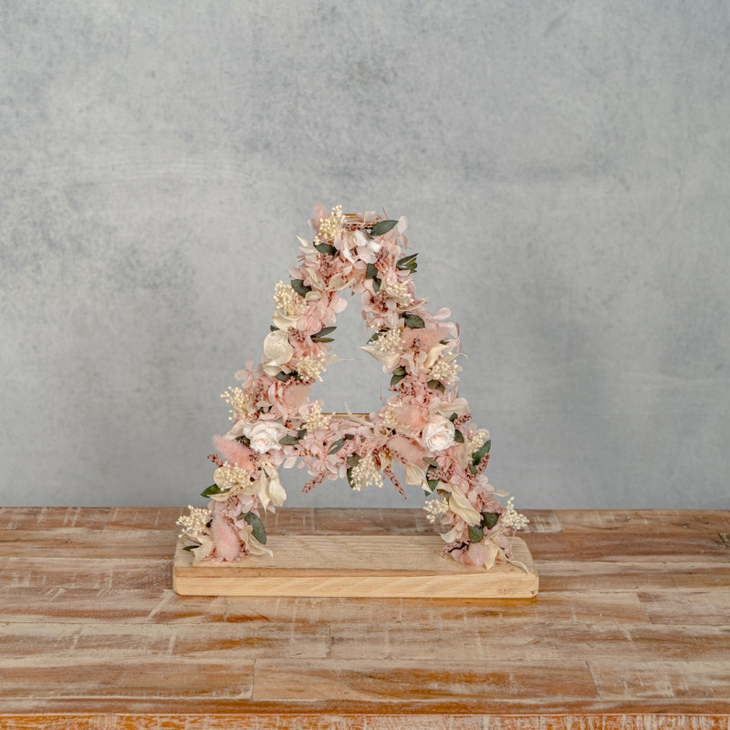 LasCameliasAF's tweet photo. 💐✨ Estrenamos espacio nupcial con flores preservadas en Floristería Las Camelias.
Ramos de novia únicos, decoración floral que dura años y complementos exclusivos como letras ornamentales o corazón 3D❤️
📸 Tu boda florecerá para siempre 👇

https://t.co/ntOLRsVaoV https://t.co/YNkpQa7TqZ