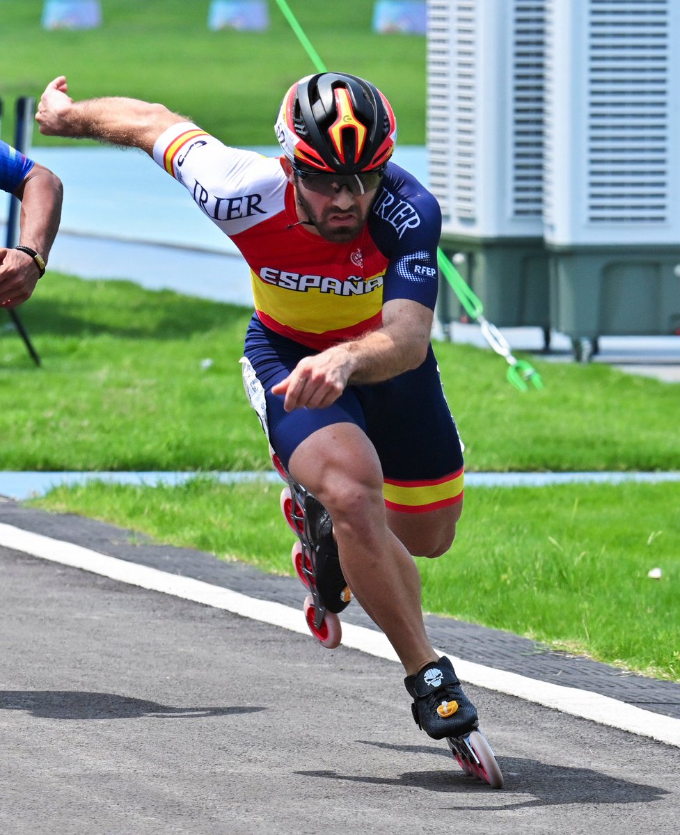 #patinaxevelocidade
Segundo récord mundial de Chevi Guzmán nos World Games.

🔗info: fgpatinaxe.gal/segundo-record…

#eupatino #fgp #noticias #deportegalego