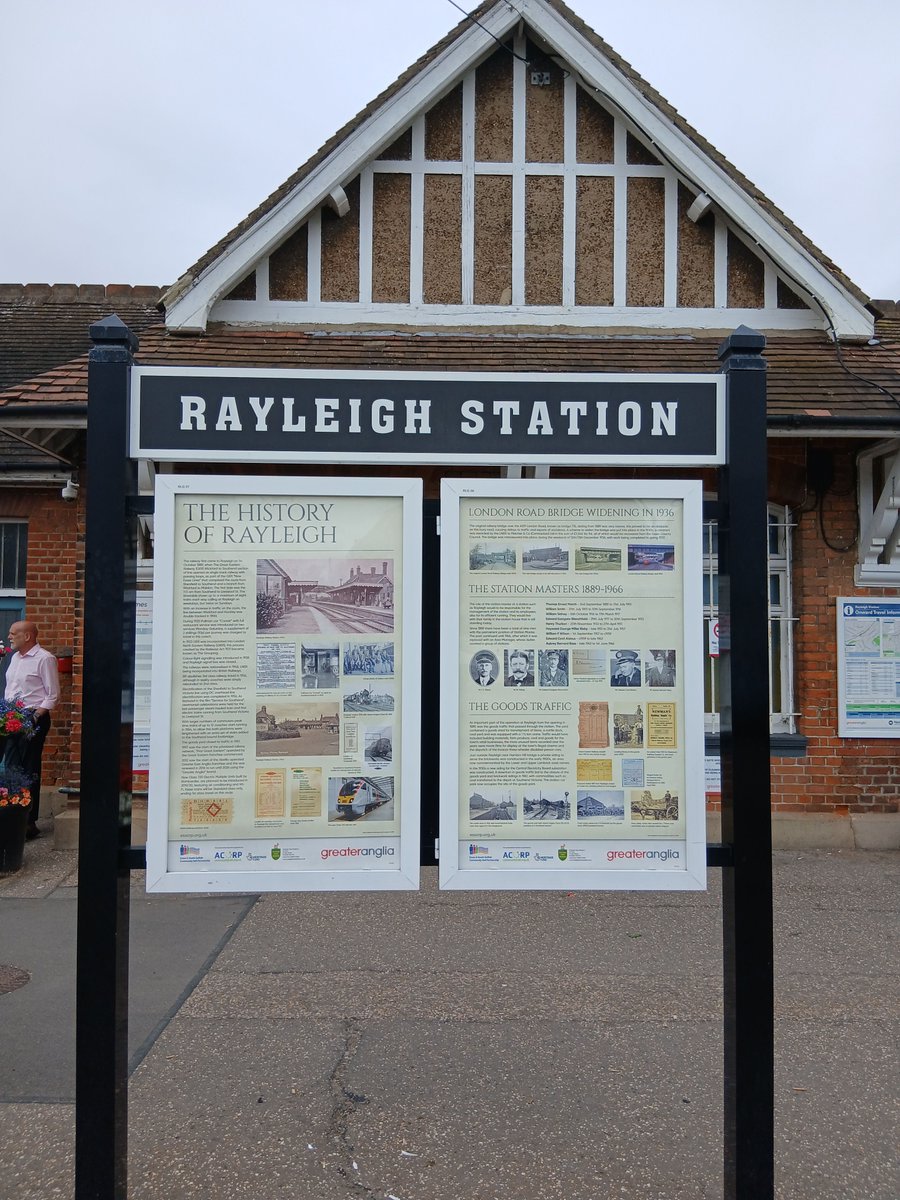 New posters have been installed at Rayleigh and Hockley train stations! We love the retro style of the new posters at Hockley and the refreshed history poster at Rayleigh shares some fascinating local history. 📖
 #LocalHistory #CommunityArt
