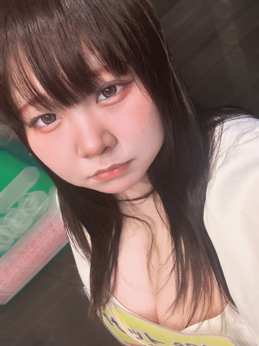 おーきゅーいーーんっ！

今日も元気にがんばろ～っ！！

#ぽっちゃり #ぽっちゃり女子 #BBW #激太り #ぽっちゃりラウンジ #おきゅいん #推し不在