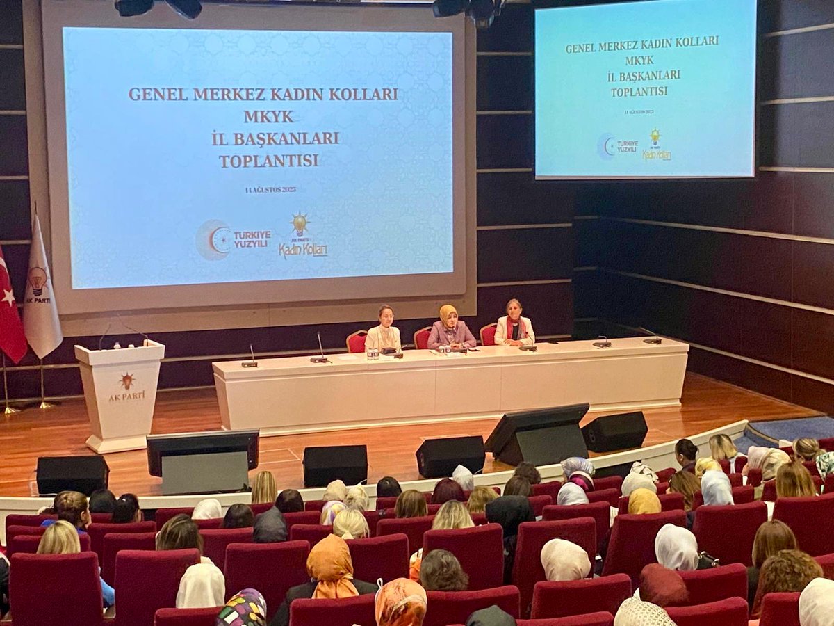 📍AK Parti Genel Merkezi

AK Parti Genel Merkez Kadın Kolları MKYK ve 81 İl Kadın Kolları Başkanları toplantımızı Milli Savunma Bakanımız Sayın Yaşar Güler’in katılımlarıyla gerçekleştirdik. 

Değerli katılımlarıyla bugün bizleri onurlandıran kıymetli Bakanımıza şükranlarımı