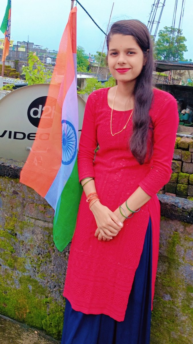 dhakad1707's tweet photo. "आज हर घर तिरंगा अभियान के तहत अपने घर पर तिरंगा ध्वजारोपण करने का अवसर मिला। यह हमारे देश के प्रति ह��ारी एकता, अखंडता और सम्मान का प्रतीक है। आइए, हम सब मिलकर इस अभियान को सफल बनाएं और अपने देश के प्रति अपनी जिम्मेदारी निभाएं। जय हिंद! तिरंगा ऊंचा रहे हमारा!" #intern_with_nsp https://t.co/N6pKAYczrO