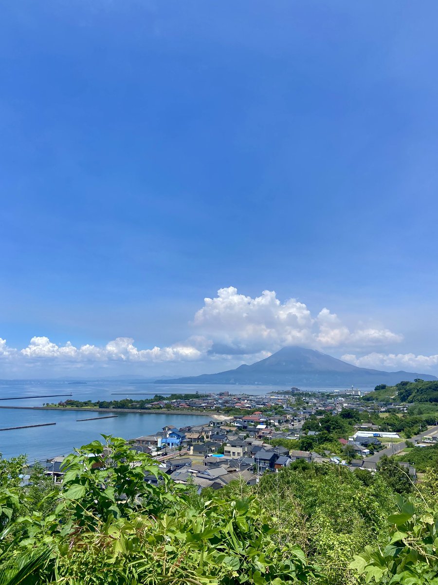 qgb61's tweet photo. いろんなところから桜島
#桜島 https://t.co/TVlcGYVBFP