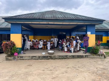 SaharaReporters's tweet photo. Nigerian Police Arrest Pastor Caught On Camera Flogging, Brutalising Naked Children In Port Harcourt Church | Sahara Reporters https://t.co/VbJZPVknuj https://t.co/R8OXzk2oEE