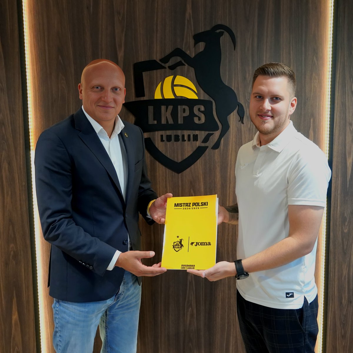 .<a href="/JomaSport/">Joma Sport</a> zostaje Partnerem Odzieży Sportowej BOGDANKI LUK Lublin! 💛🖤
➡️ lkpslublin.pl/joma-sport-zos…