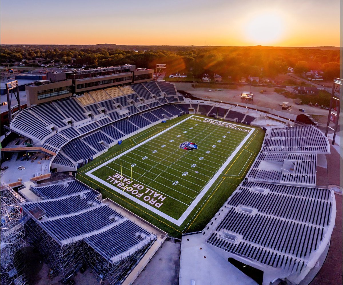 doneyhue_liam's tweet photo. Scrimmage tomorrow, 10am, @Berlin_Bears_FB  versus Canton @ProFootballHOF Stadium! Team trip to the HOF today, scrimmage tomorrow!!!. #LetsGo #Inspiration #hardwork #dedication 

@PrepRedzoneOH @JimCordle63 @OhioPrepsRivals @Ohioweouthere_ @coachR_Brown @CoachKyleZies @TylerStevens94 @Coach_Ekkens @CoachD_Bled @Coach_Nickell @CoachKarrasJr @bryce_rode @Coach_Fries @coachjo51 @CoachHudsonMST @DLCoach_Danford @Coachcalexander @Coach_GroveZ @Coach_Kaiser1 @coach_manary @CoachBark4 @CoachDreyer64 @CoachJoeDavis @CoachL_Anderson @CoachBBuckler