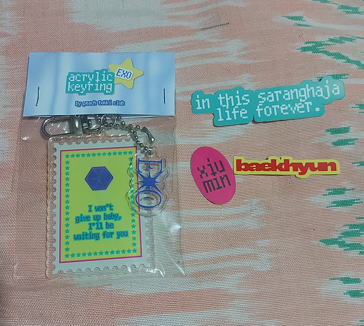sarryna_'s tweet photo. Happy mail received!! Thank you, @peachtokkiclub, for the #HAPPYEXOLDAY giveaway! ❤️ https://t.co/LAql31ybps