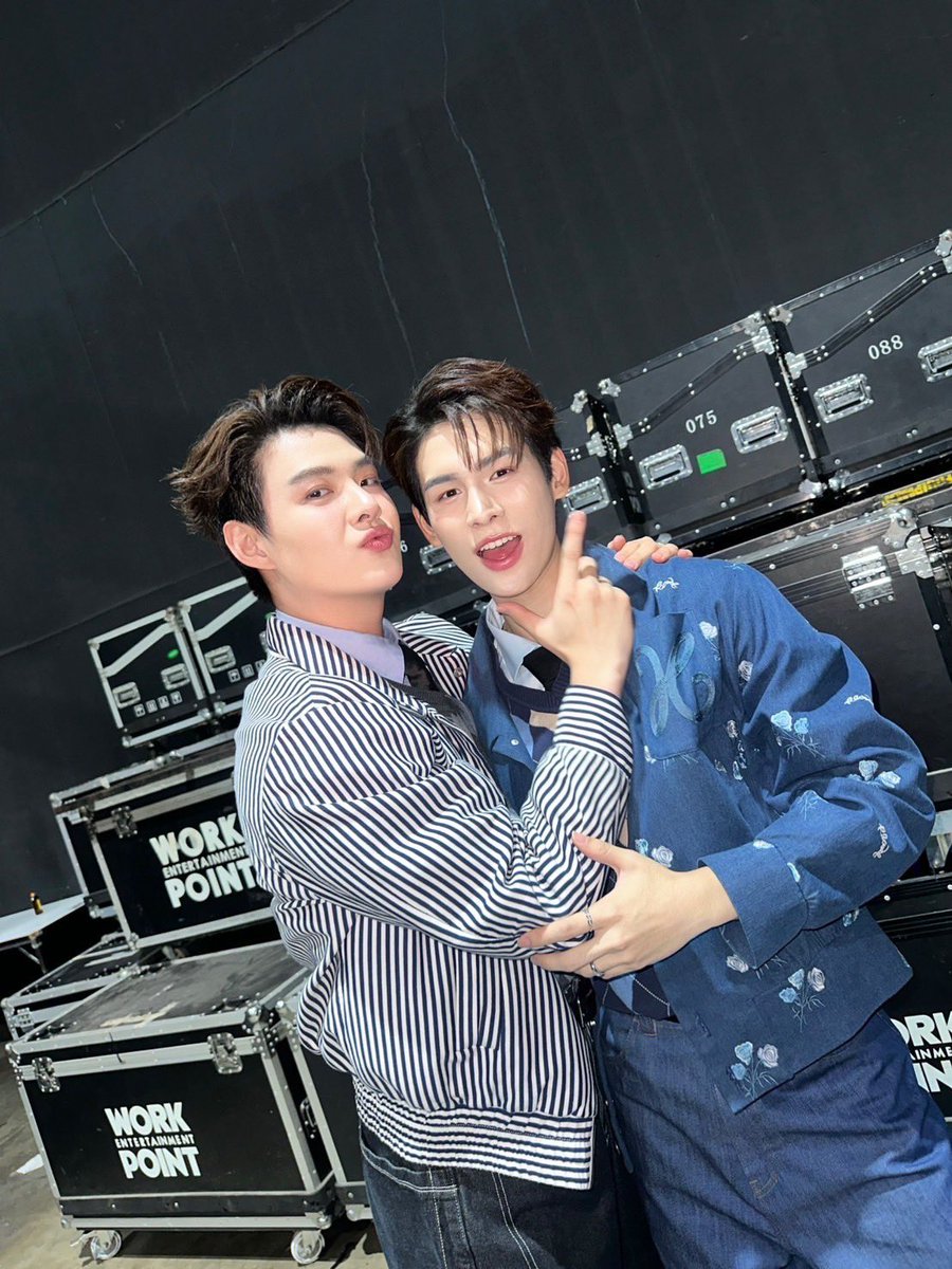 Saint_sup's tweet photo. เป็นเด็กดีได้แค่ขนม เป็นเด็กผมได้…นะงับ
#Saint_sup #MingEr https://t.co/7fOGZyLc2p